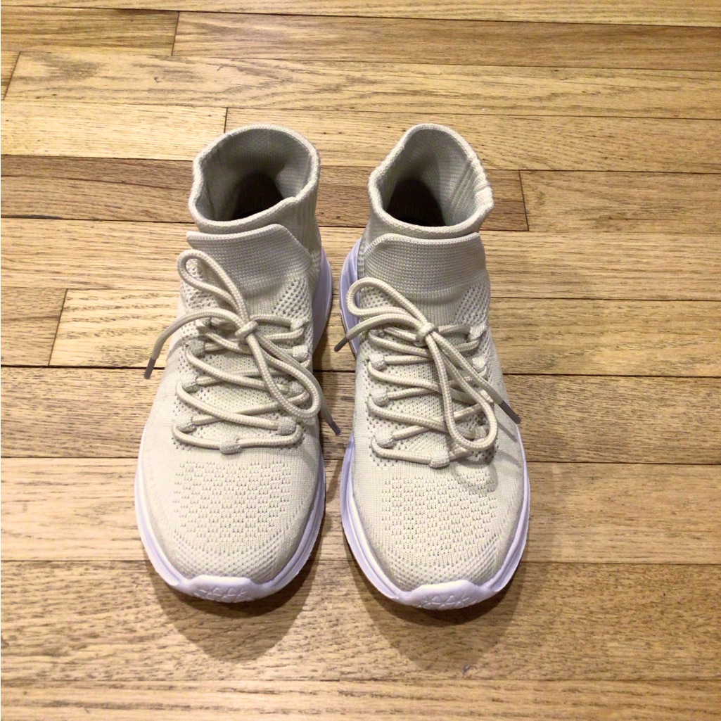 Woman’s Knit Casual Sneaker
